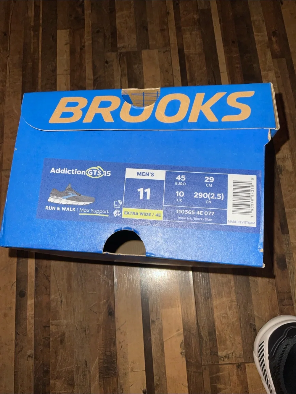 Men’s Brooks Addiction GTS 15 size 11 4E (extra wide)